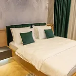 Luxurious By Casa David 2025 *