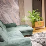 Luxurious By Casa David 2025 Крайова