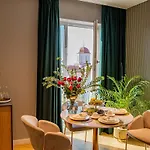 Luxurious By Casa David 2025